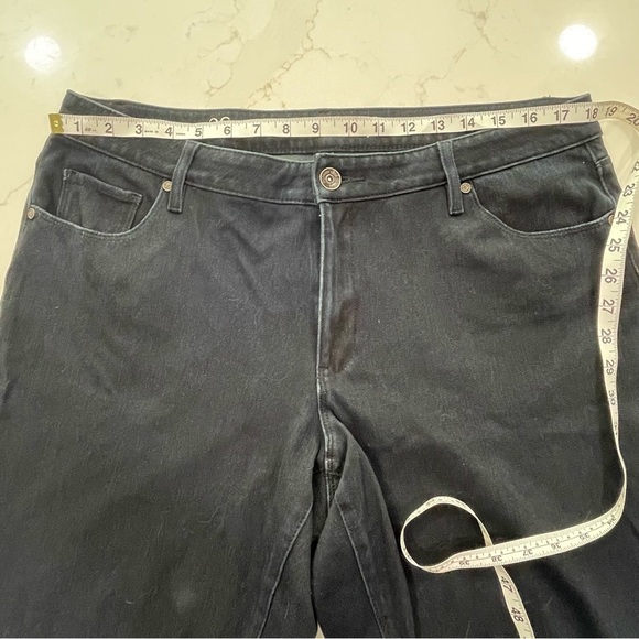 Coldwater Creek Natural Fit Bootcut Leg Denim Super Dark Blue Jeans - Like New - Picture 9 of 13